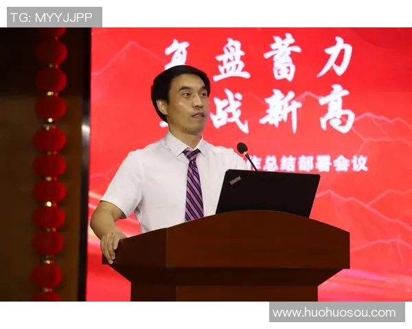 重庆与成都排球队赛后复盘团队协作的关键因素与表现分析